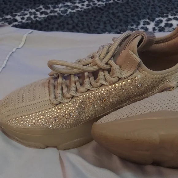 Steve Madden Sparkling Beige Sneakers - Picture 8 of 15